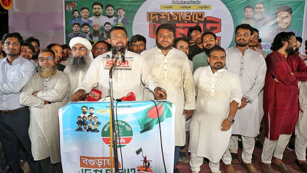 ‘আমরা আবারও জুলাই ব্যবসায়ী হব’, বললেন নাসীরুদ্দীন পাটওয়ারী
