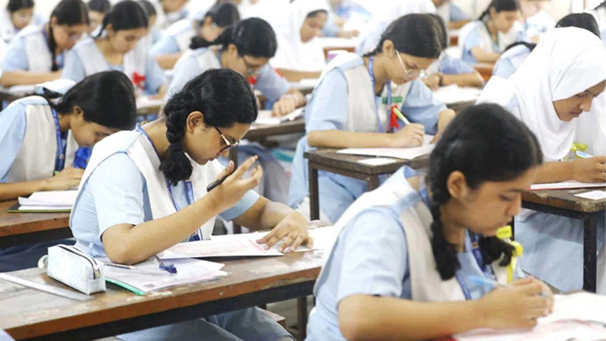 চট্টগ্রাম শিক্ষা বোর্ডের এইচএসসি ও সমমানের পরীক্ষা অনির্দিষ্টকালের জন্য স্থগিত