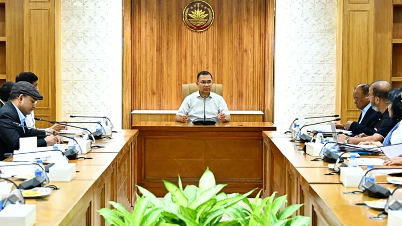 ফিটনেসবিহীন ও মেয়াদোত্তীর্ণ সব যান দ্রুত সরানোর নির্দেশ প্রধানমন্ত্রীর