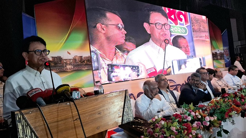 ট্রল-অপবাদ দিয়ে দায়িত্ব থেকে বিচ্যুত করতে পারবেন না: শিক্ষামন্ত্রী
