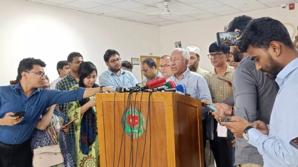 এমপিওভুক্ত শিক্ষক ও ঋণখেলাপিদের স্থানীয় নির্বাচনে অযোগ্য করতে চায় ইসি