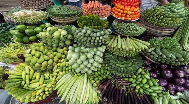 বন্যার প্রভাবে বাজারে আগুন, বেড়েছে সবজির দাম