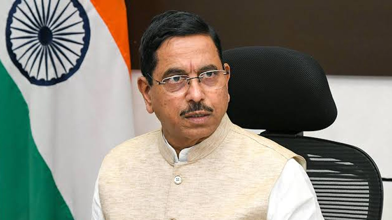 ভারতের নতুন কেন্দ্রীয় শিক্ষামন্ত্রী প্রহ্লাদ জোশী