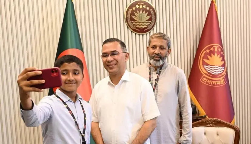 বোন হারিয়ে হাসতে ভুলে যাওয়া সেই তাহসিনকে ডাকলেন প্রধানমন্ত্রী