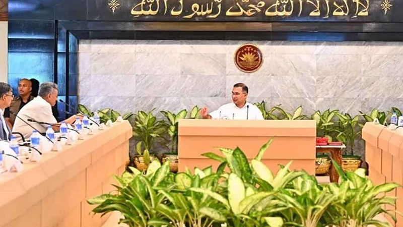 সরকার-ব্যবসায়ীদের প্রচেষ্টায় অর্থনীতিতে ইতিবাচক পরিবর্তন সম্ভব: প্রধানমন্ত্রী