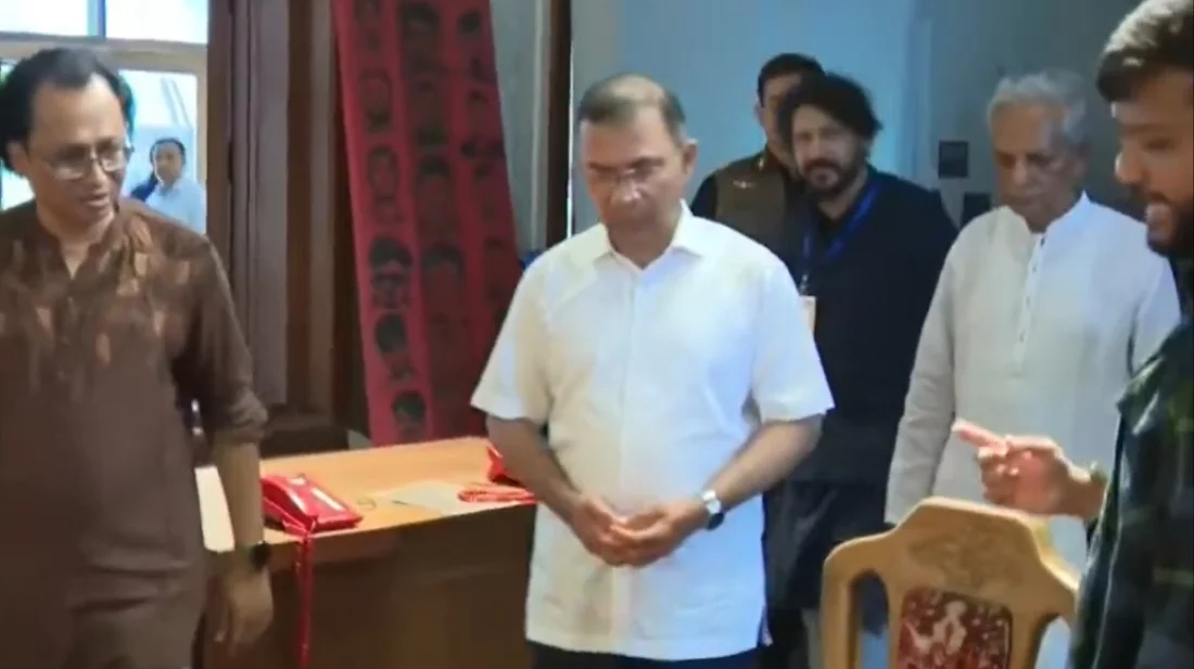 জুলাই গণঅভ্যুত্থান স্মৃতি জাদুঘর ঘুরে দেখলেন প্রধানমন্ত্রী