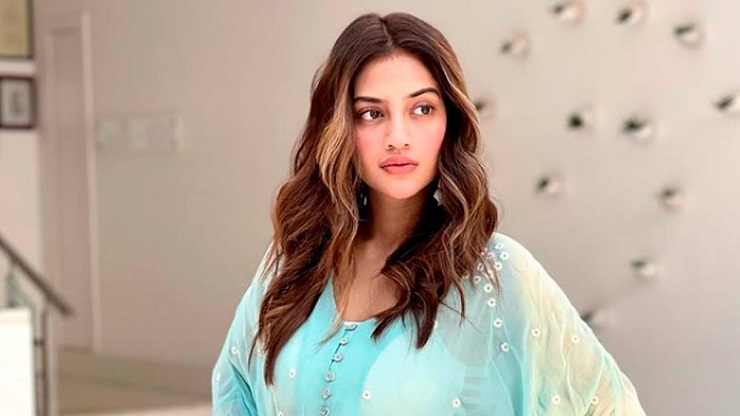 নুসরাতের রোমান্টিক পোস্ট ঘিরে নতুন প্রেমের গুঞ্জন