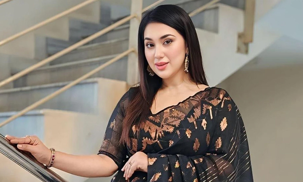 নেপালে ক্যাবল কারে চড়ে ভয় পেলেন অপু বিশ্বাস
