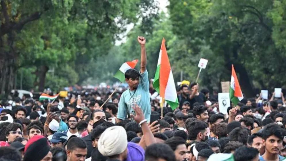 ভারতে ‘ককরোচ’ আন্দোলনের চাপে বিজেপি, নতুন সমীকরণের আভাস