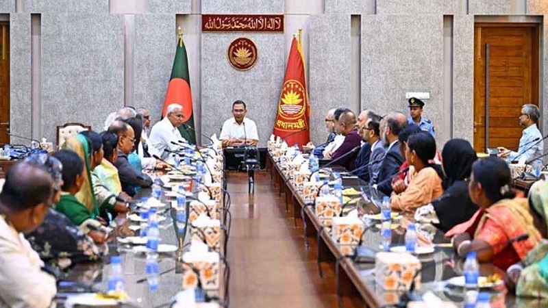 সমাজের সবাই এগিয়ে এলে অনেক বড় সমস্যার সমাধান করা সম্ভব: প্রধানমন্ত্রী