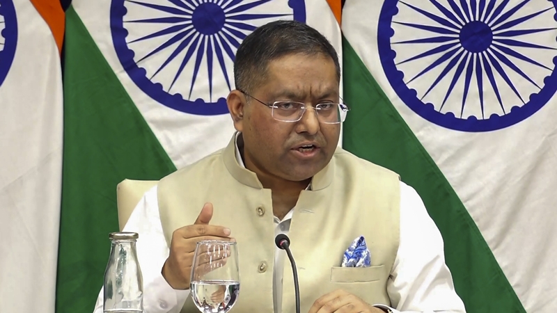 বাংলাদেশের সঙ্গে গঠনমূলক ও ইতিবাচক সম্পর্ক চায় ভারত: জয়সওয়াল