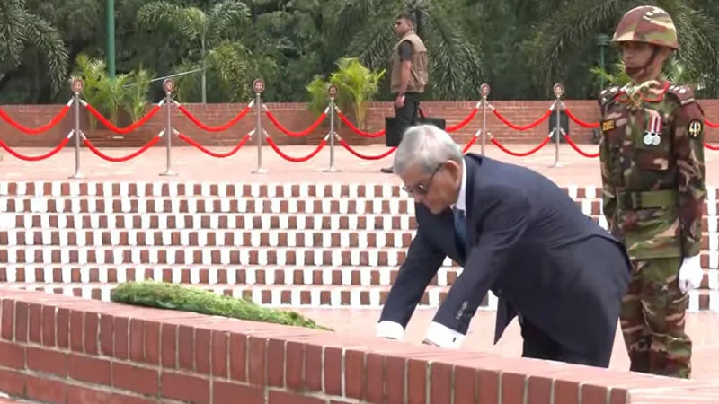 জাতীয় স্মৃতিসৌধে রাষ্ট্রপতির শ্রদ্ধা