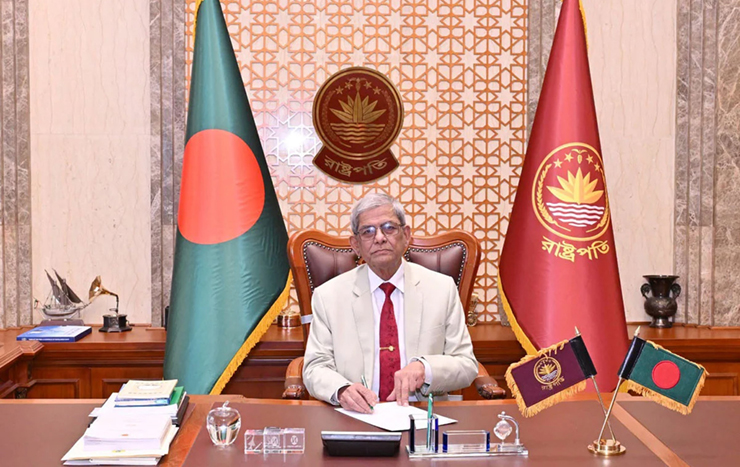 বঙ্গভবনে নতুন রাষ্ট্রপতির কার্যক্রম শুরু
