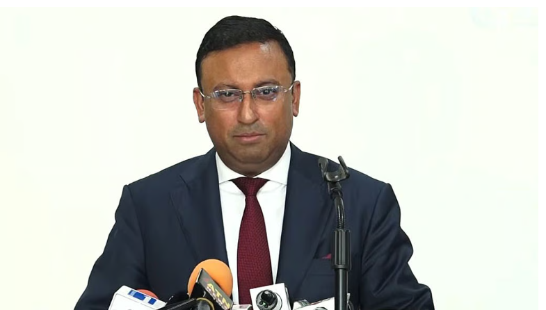 ব্রিটিশ পাসপোর্ট নিয়ে প্রশ্ন, ‘কার এত জ্বালা’ বললেন হুমায়ুন