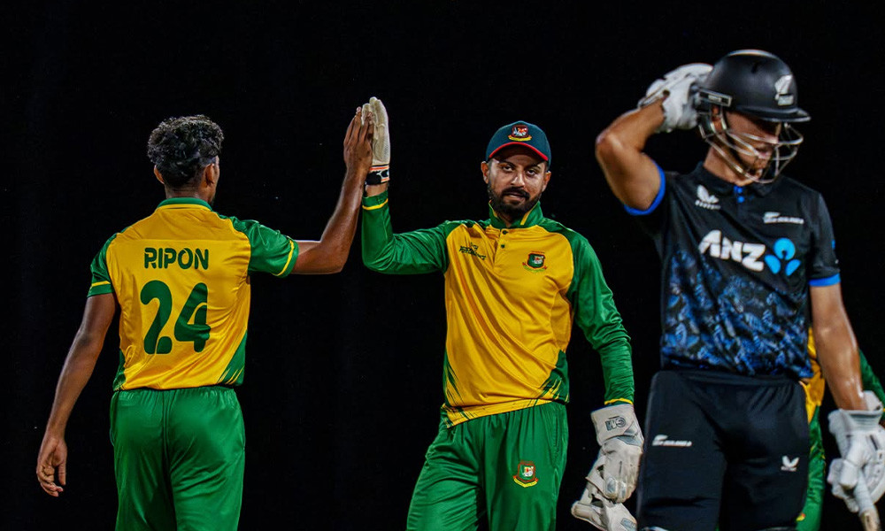 নিউজিল্যান্ডকে হারিয়ে আবারও শীর্ষে বাংলাদেশ