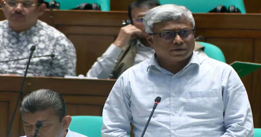 ১৫ দিনের মধ্যে বিদ্যুৎ ব্যবস্থায় উন্নতির প্রত্যাশা প্রতিমন্ত্রী অমিত