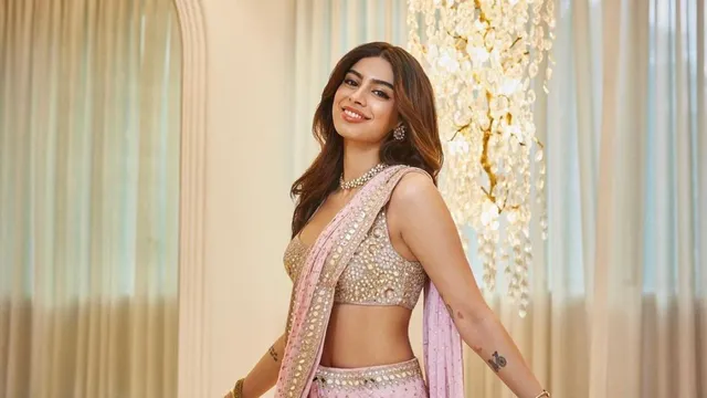 সম্পর্ক ভাঙার পর কার কাছে ফিরলেন খুশি?