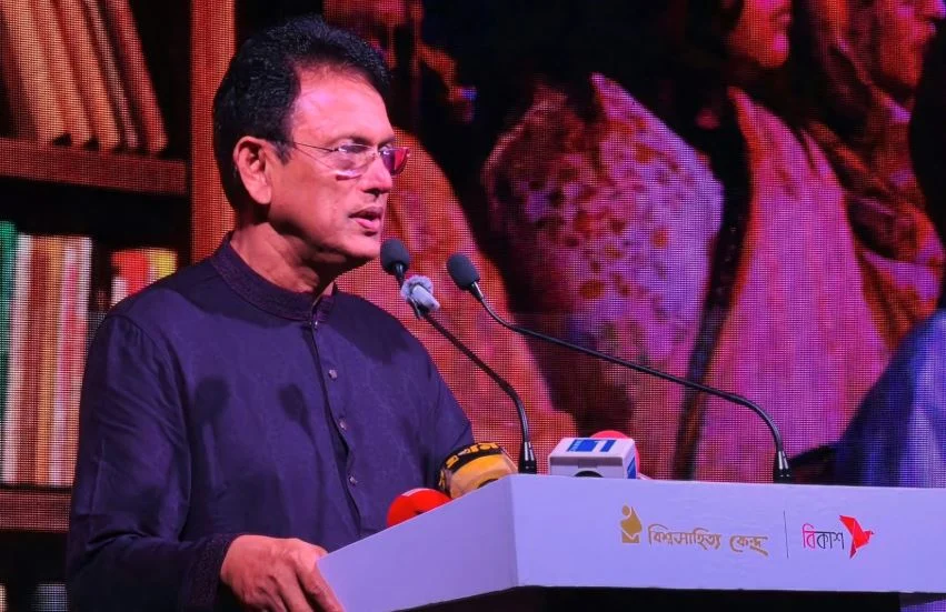 ভবিষ্যৎ প্রজন্মকে সঠিক পথে পরিচালিত করতে বইয়ের বিকল্প নেই: শিক্ষামন্ত্রী