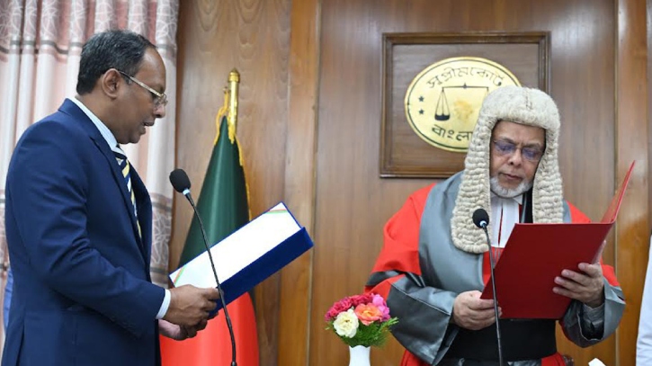 শপথ নিলেন পিএসসির নতুন চেয়ারম্যান