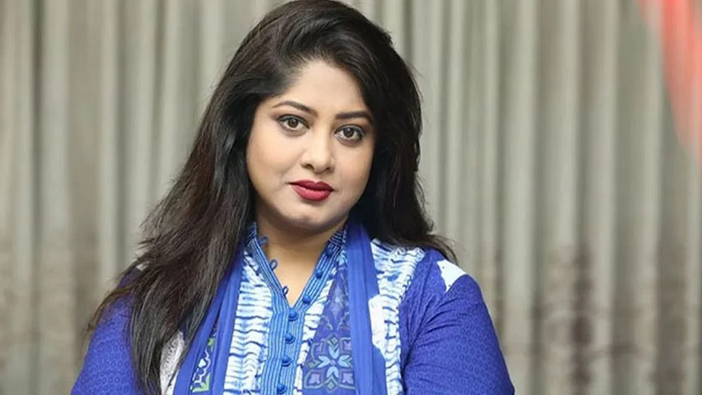 বিতর্কের পর নতুন সিনেমায় মৌসুমীর প্রত্যাবর্তন