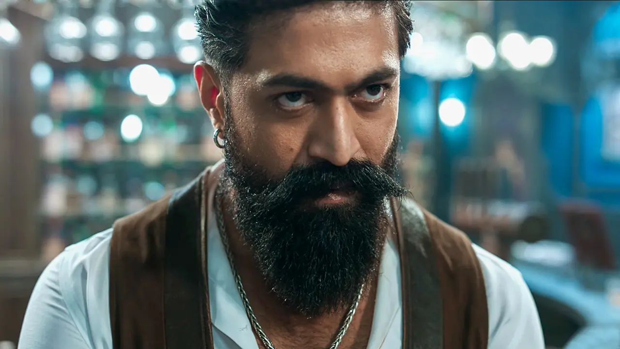 ৩০০ কোটির লোকসানে পড়তে পারে যশের ‘টক্সিক’