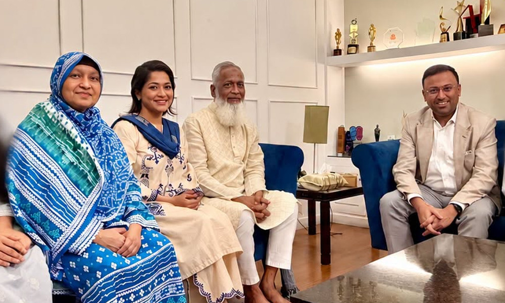 বাঁধনের খোঁজ নিতে বাসায় গেলেন পররাষ্ট্র প্রতিমন্ত্রী