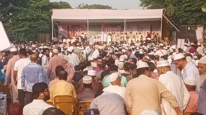 আট দফা দাবিতে রংপুর অভিমুখে ১১ দলের লংমার্চ শুরু