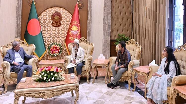 রাষ্ট্রপতির সঙ্গে জুলাই শহিদ মুগ্ধর পরিবারের সদস্যদের সৌজন্য সাক্ষাৎ