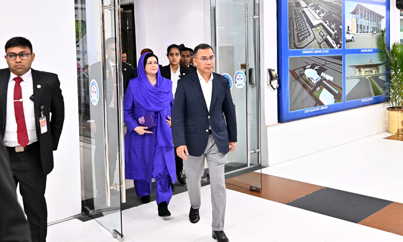দেশের উদ্দেশে নিউইয়র্ক ছাড়লেন প্রধানমন্ত্রী