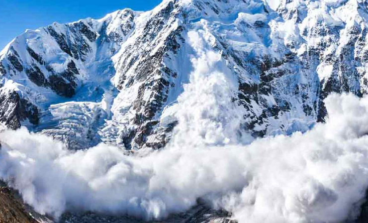 নেপালে তুষারধসে ২ পর্বতারোহীর মরদেহ উদ্ধার, নিখোঁজ ১০