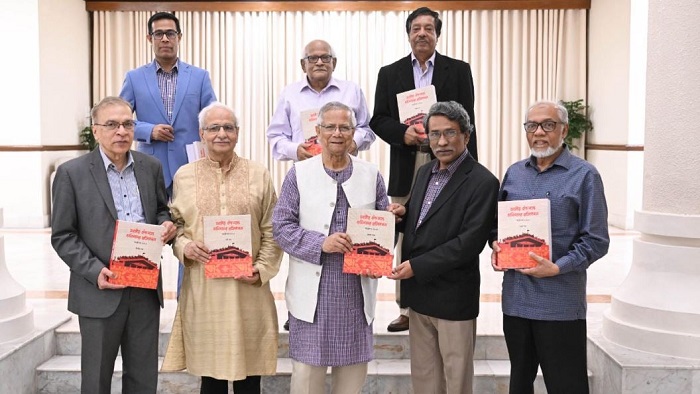 সংস্কার কমিশনের প্রতিবেদন সহজভাবে প্রকাশের আহ্বান প্রধান উপদেষ্টা