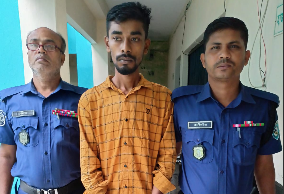 আটোয়ারীতে ইয়াবাসহ এক মাদক বিক্রেতাকে আটক করেছে পুলিশ