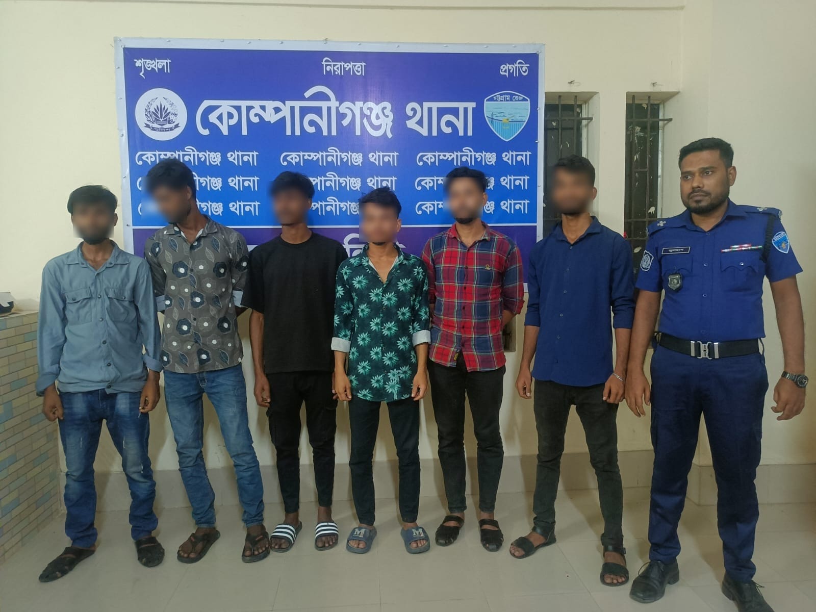নোয়াখালীতে কিশোর গ্যাংবিরোধী অভিযানে আটক ১১০৬