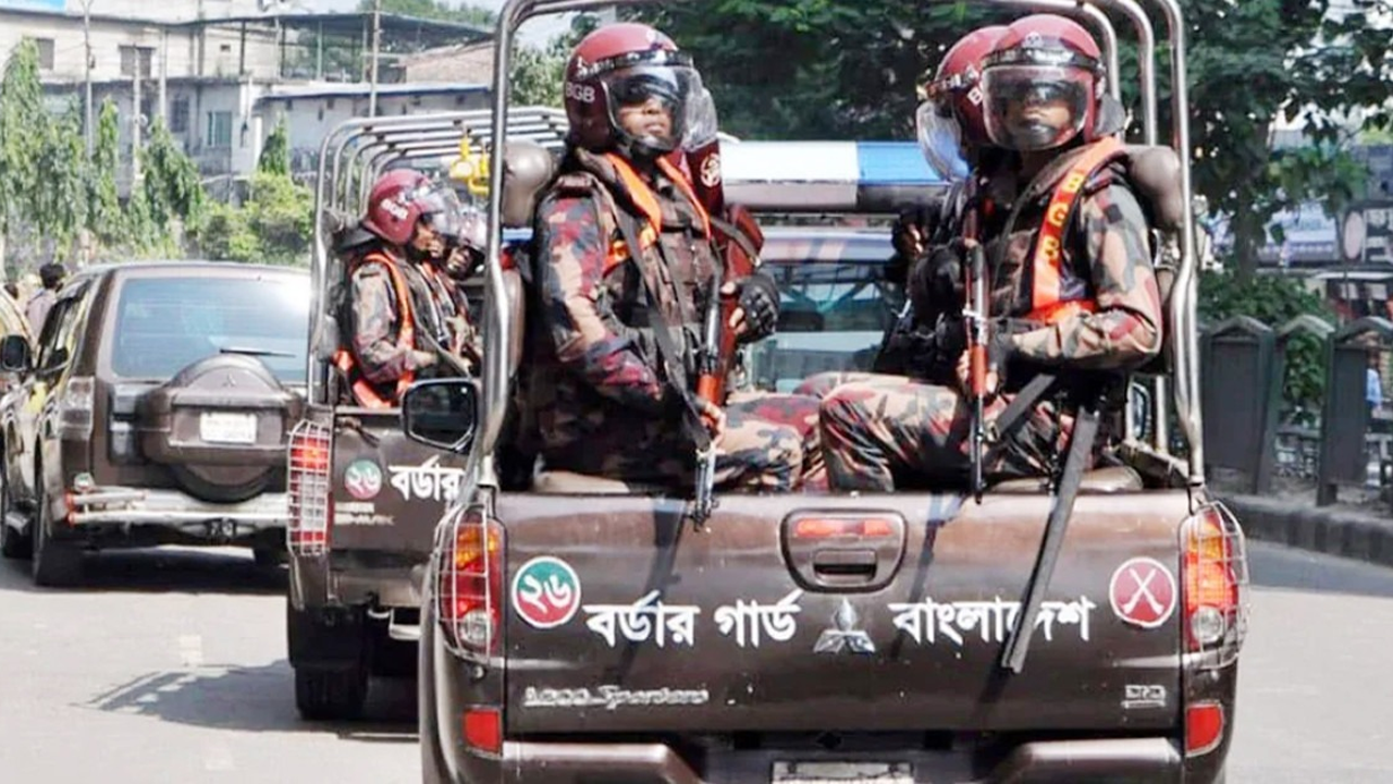 সীমান্তবর্তী ২ হাজার ৭২৭ পূজামণ্ডপে নিরাপত্তায় ১০ হাজার বিজিবি সদস্য