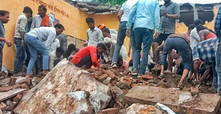 পাকিস্তানের স্কুল ভবন ধসে ১৭ শিক্ষার্থী ও এক শিক্ষক নিহত