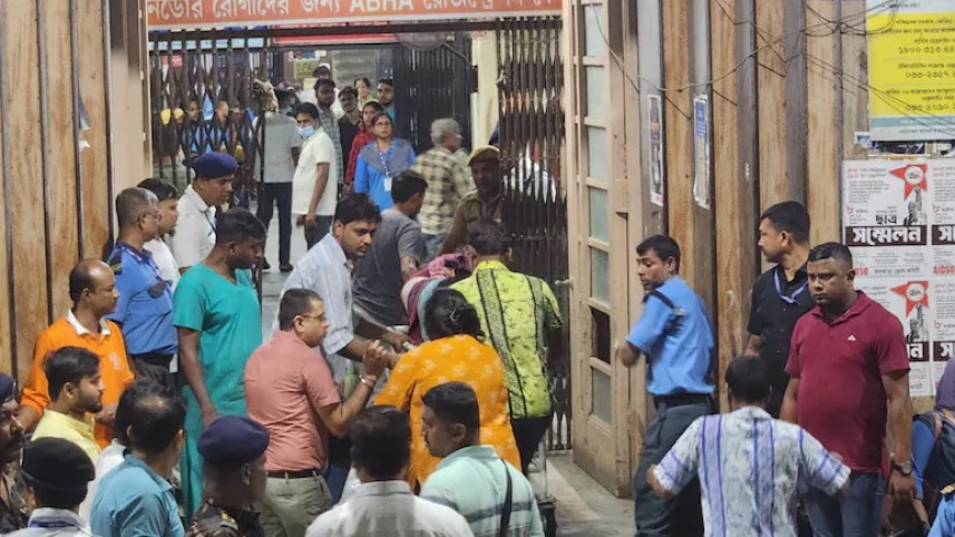 যে কারণে কলকাতার পূজার আনন্দ রূপ নিল বিষাদে