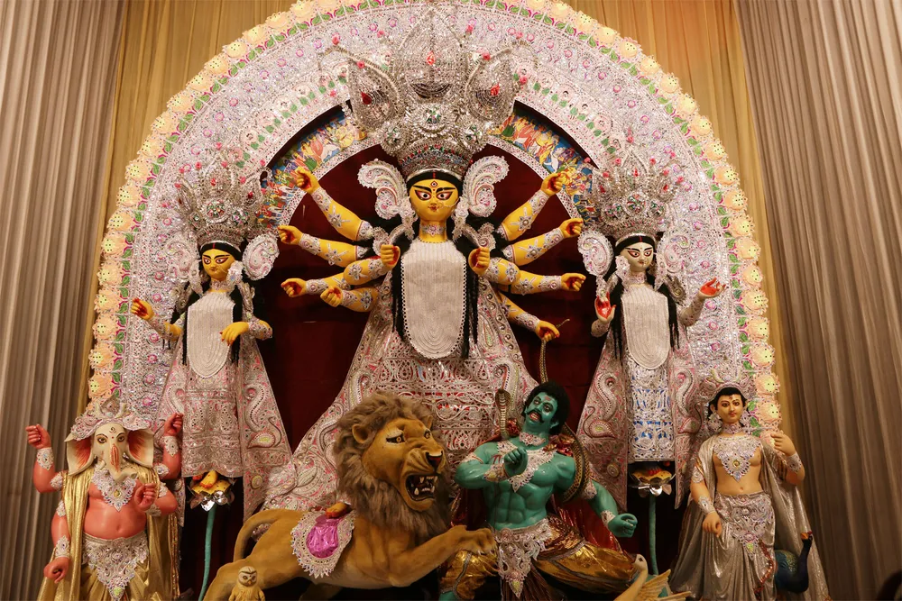 শারদীয় দুর্গাপূজার অষ্টমী ও কুমারী পূজা আজ