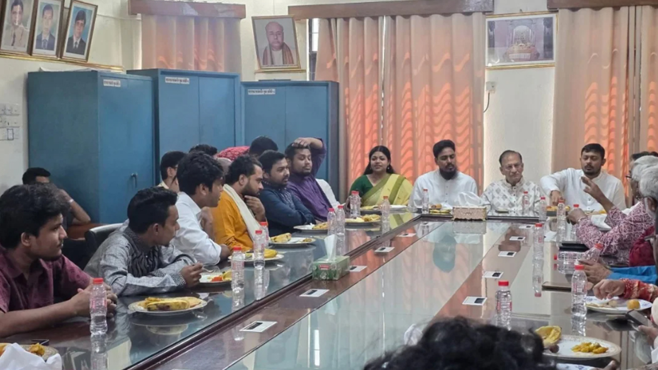 সরকারের ব্যর্থতায় ইশরাককে অস্ত্র হাতে নিতে হয়েছে: আখতার