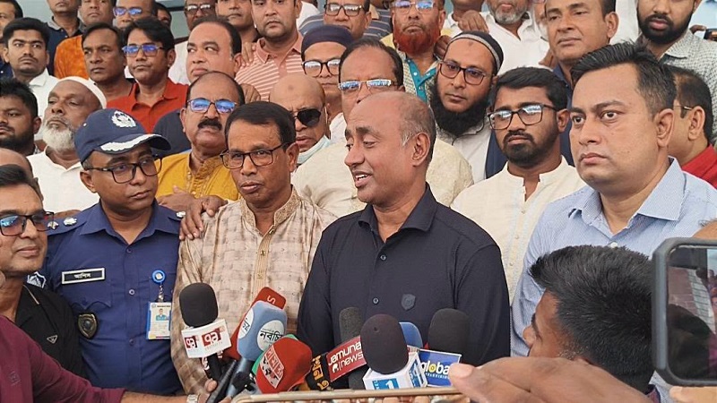 আইনের ঊর্ধ্বে কেউ নয়, সার ডিলারে স্বচ্ছতা নিশ্চিত করা হবে
