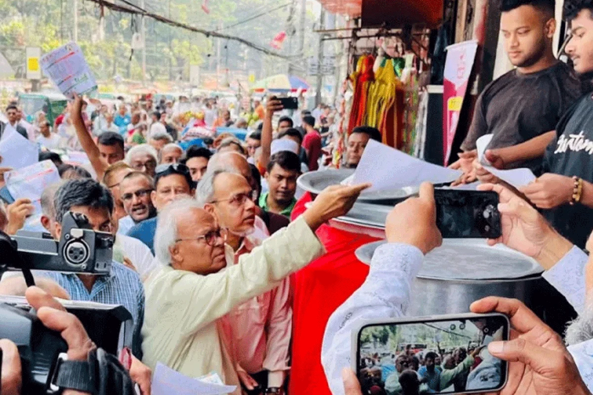 কার্যক্রম নিষিদ্ধ আওয়ামী লীগের সঙ্গে জামায়াতের আঁতাত রয়েছে: রিজভী