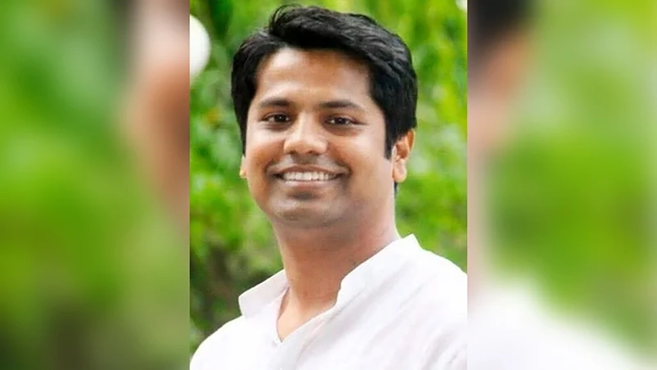 কুমিল্লা দক্ষিণ জেলা ছাত্রলীগের সাবেক সভাপতি টুটুল আটক
