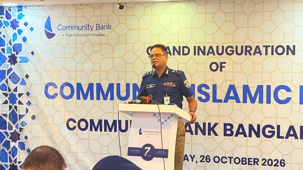 ‘সরকার অনুমতি দিলে পুলিশ ক্রসফায়ারও করবে’: আইজিপি