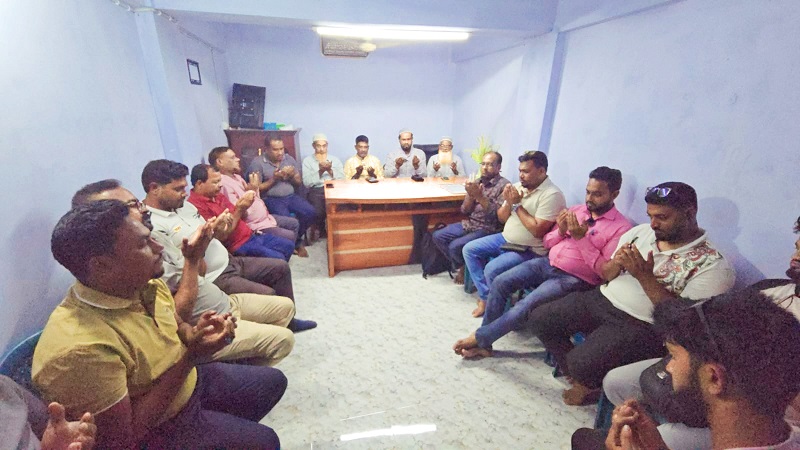 শার্শা উপজেলা প্রেস ক্লাবের সভাপতির সুস্থতা কামনায় দোয়া অনুষ্ঠিত