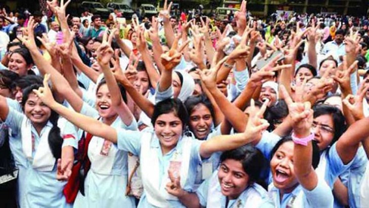এইচএসসির ফলাফল: পাসের হারে শীর্ষে ঢাকা, সবার নিচে বরিশাল