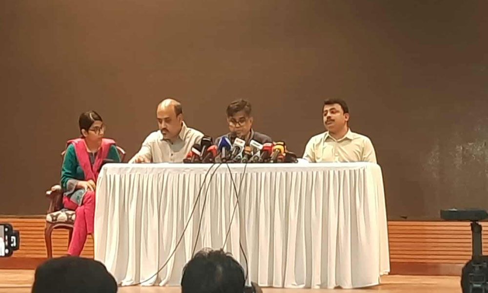 পাইলটের উড্ডয়ন ত্রুটির জন্যই মাইলস্টোনে বিমান দুর্ঘটনা