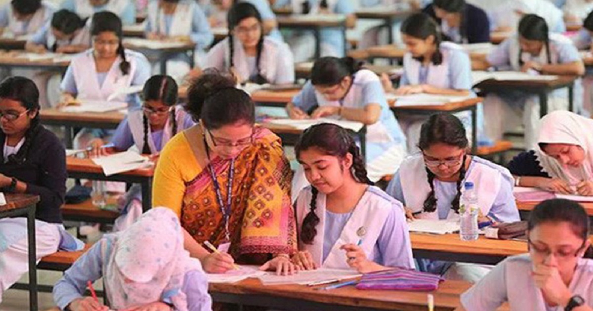উচ্চ মাধ্যমিকে নির্বাচনি পরীক্ষা ‘আপাতত’নয়