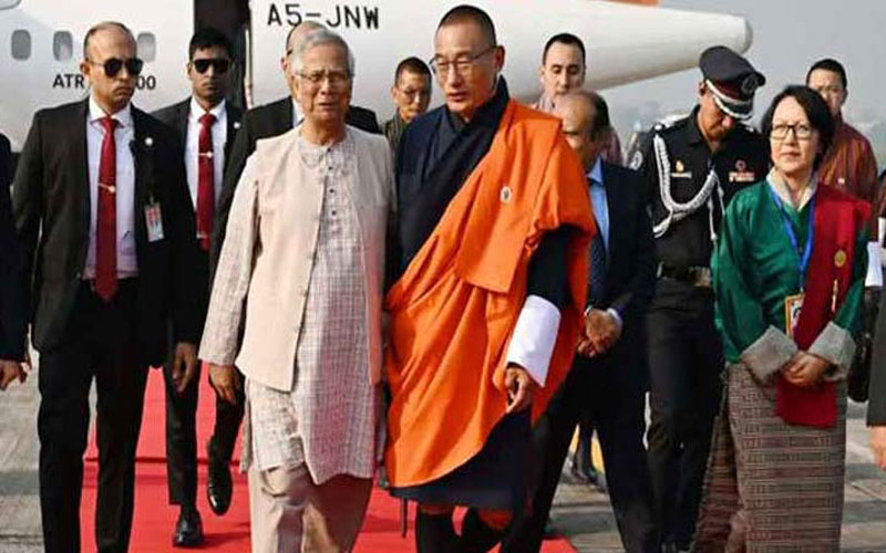 ঢাকায় পৌঁছেই ভূমিকম্পে ক্ষয়ক্ষতির খোঁজ নিলেন ভুটানের প্রধানমন্ত্রী