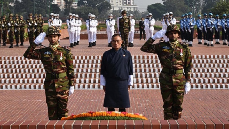 জাতীয় স্মৃতিসৌধে ভুটানের প্রধানমন্ত্রীর শ্রদ্ধা নিবেদন