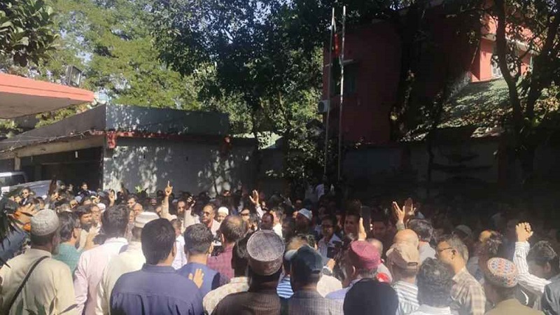সোমবার থেকে কমপ্লিট শাটডাউনের ঘোষণা শিক্ষকদের