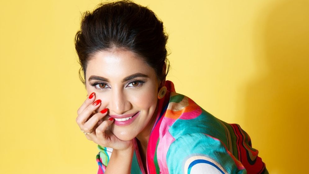 কেন এত আলোচনায় রুক্মিণী